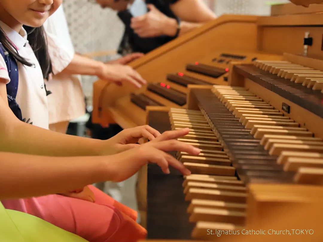 ジュニア・オルガンデー パイプオルガンを弾くこどもたち