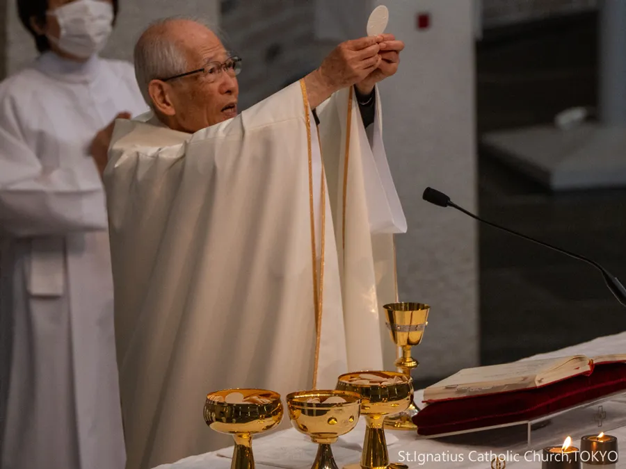 11/16(日)10:00- 年間第33主日 ご聖体を掲げる髙祖神父