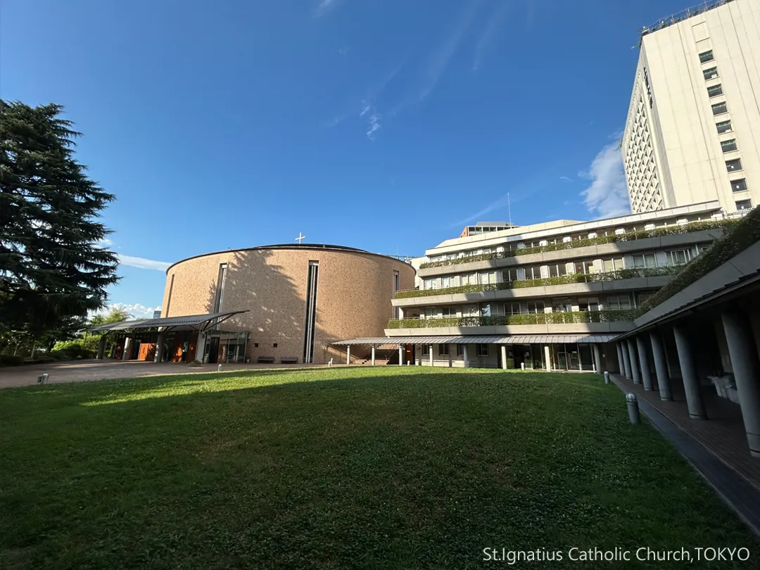 9/21(日)10:00- 年間第25主日 秋の青空と主聖堂